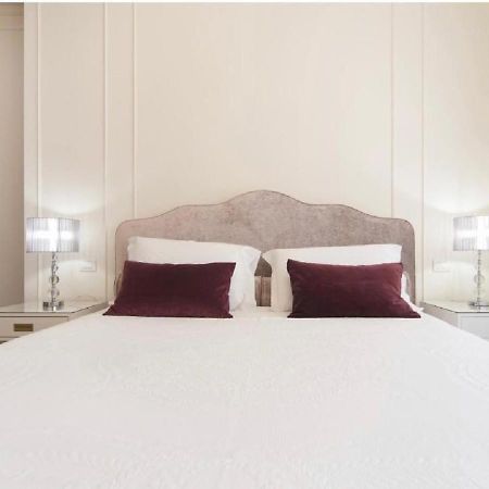 Madonna Montecchi Luxury Suite In Verona Bagian luar foto