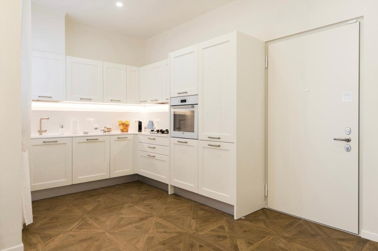 Madonna Montecchi Luxury Suite In Verona Bagian luar foto