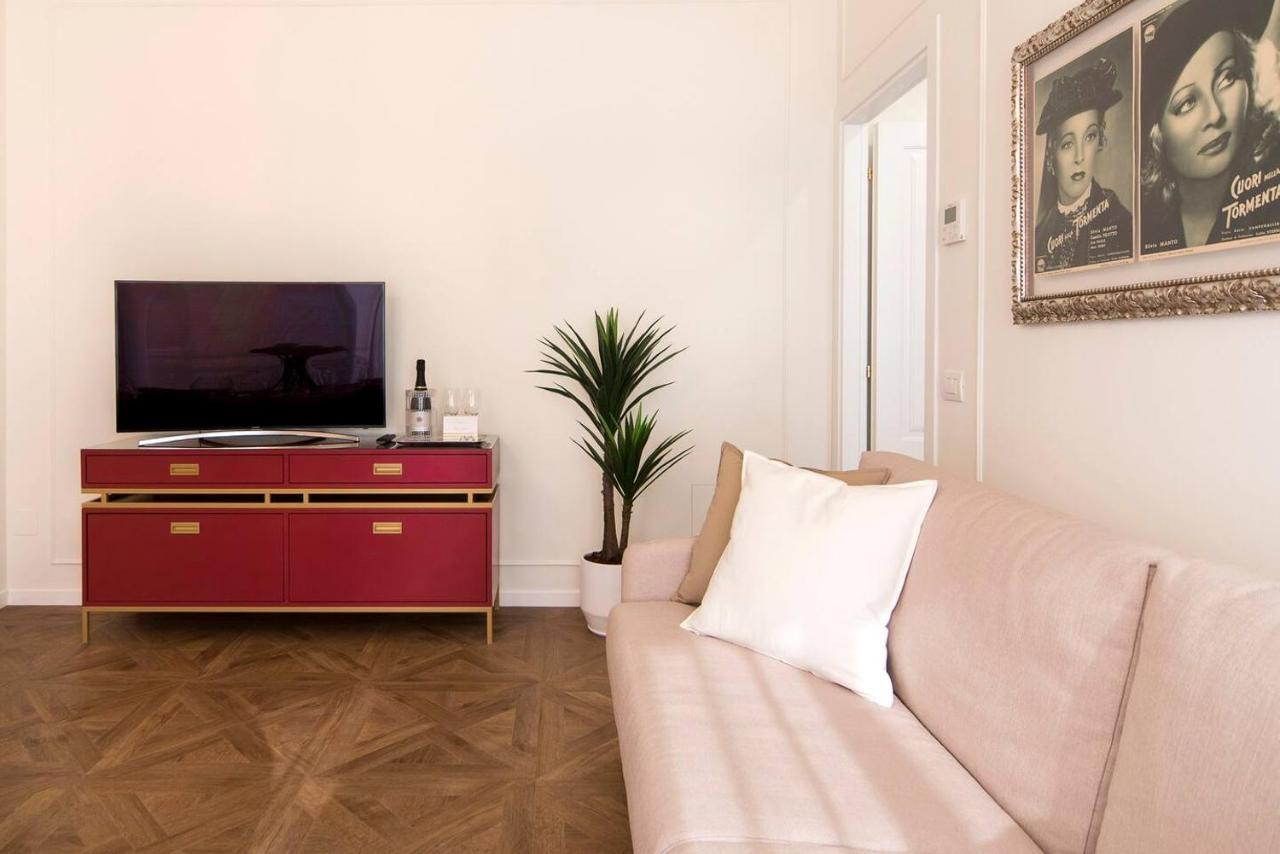 Madonna Montecchi Luxury Suite In Verona Bagian luar foto