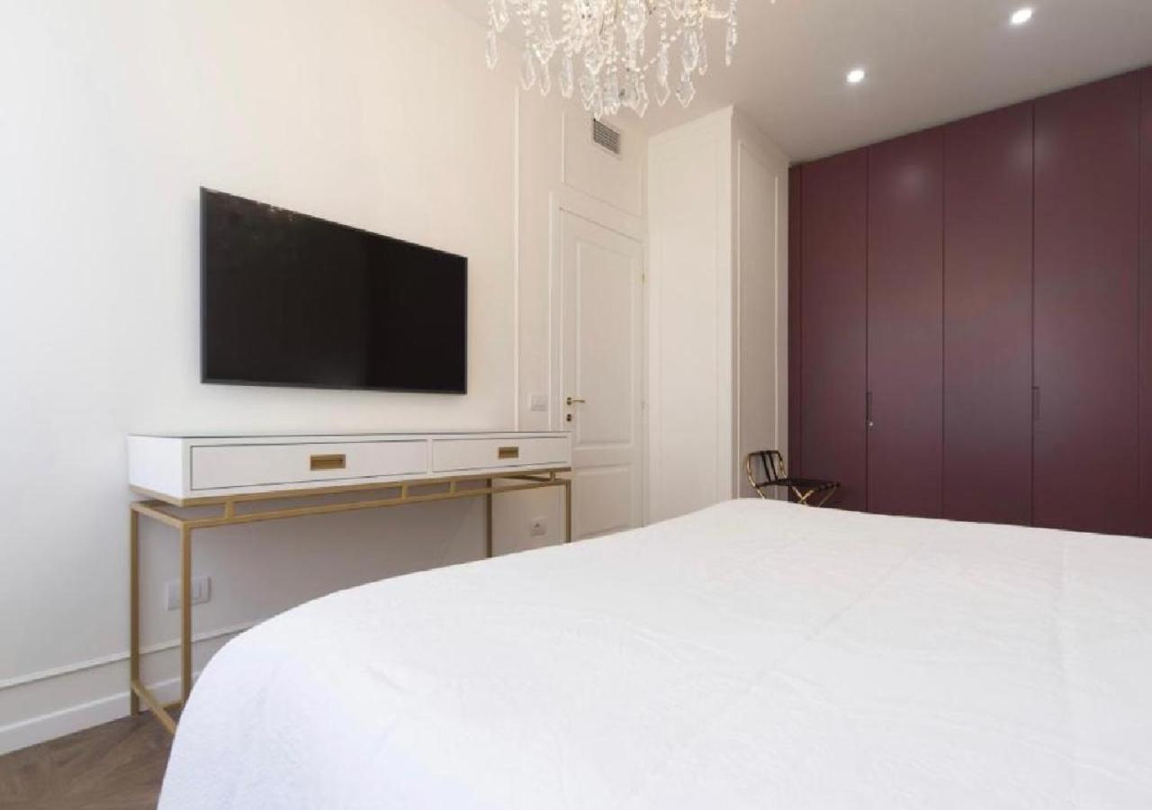 Madonna Montecchi Luxury Suite In Verona Bagian luar foto